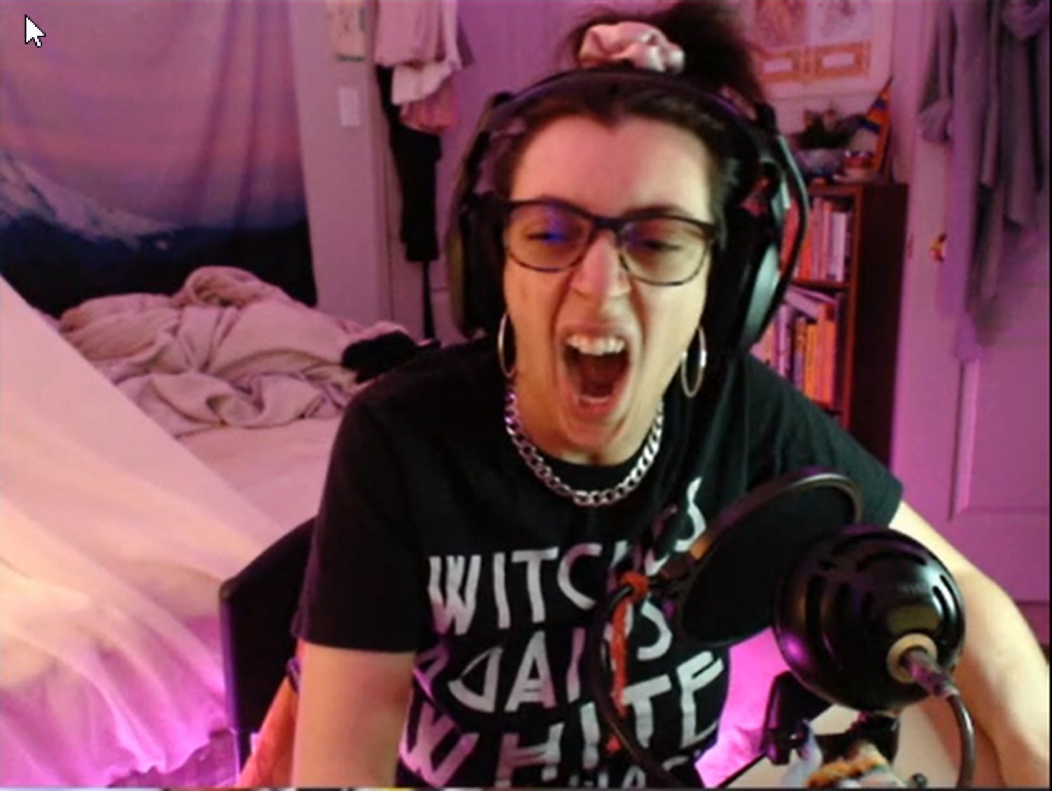 Cute Canadian babe #FsnTVy4f