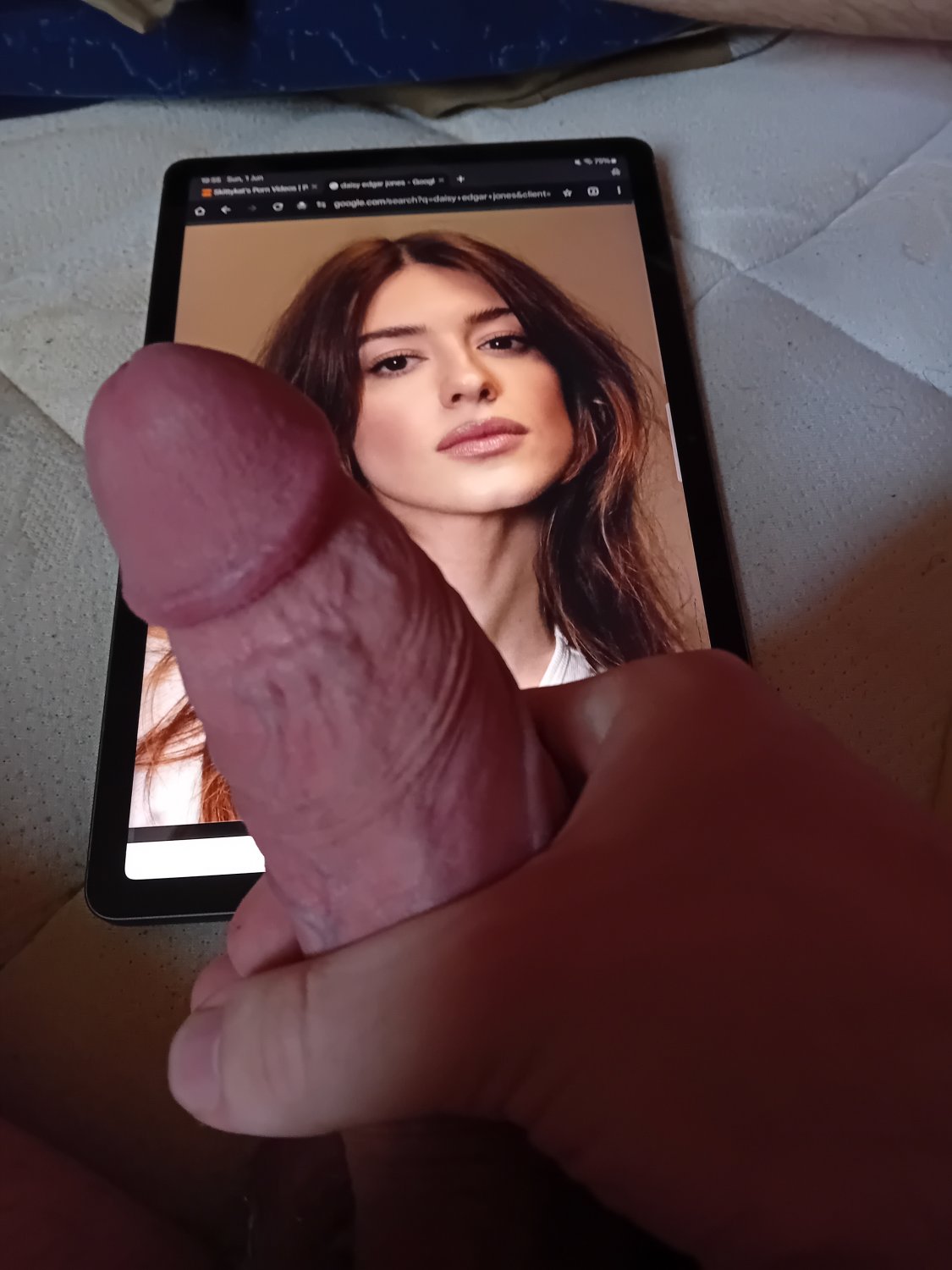 Daisy Edgar Jones cock trib #06EJCEDh